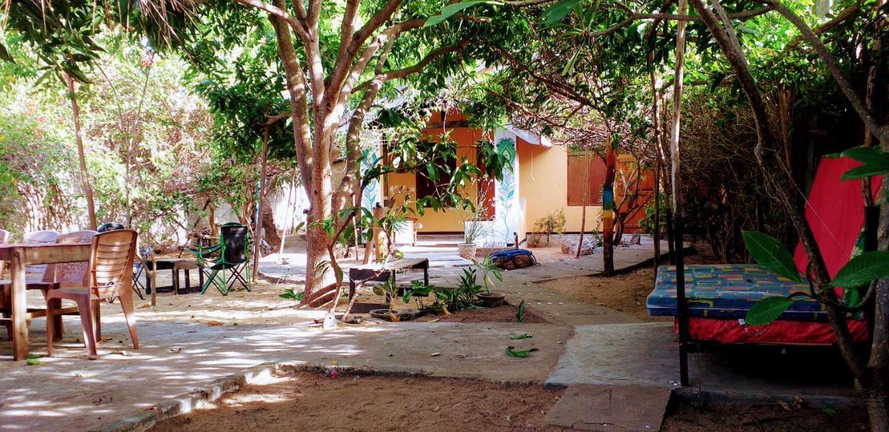Hostel Little Bay Arugam Bay Zewnętrze zdjęcie